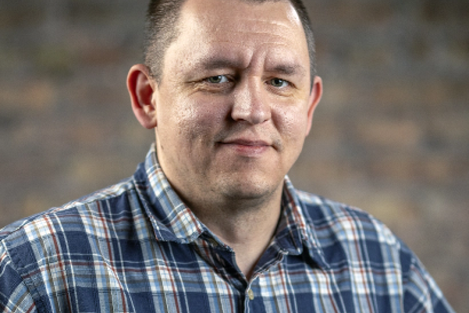 Savu professional portrait